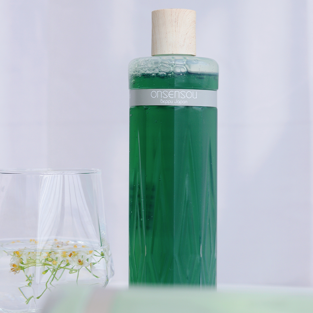 Shampoo suave ONSENSOU con extracto de algas de baños termales